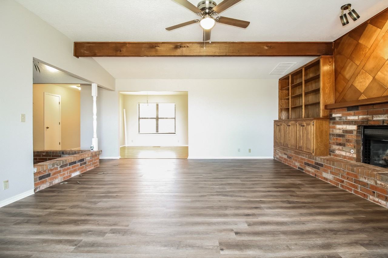 1937 E Ensey Ter - Photo 3 of 20