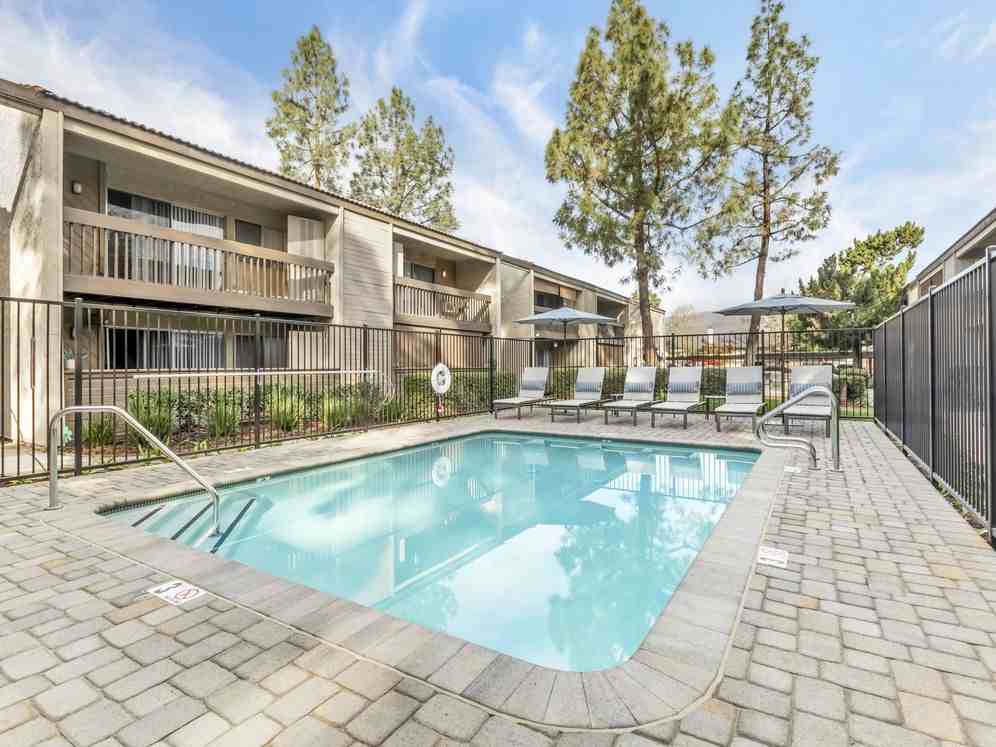 eaves San Dimas - Photo 6 of 19