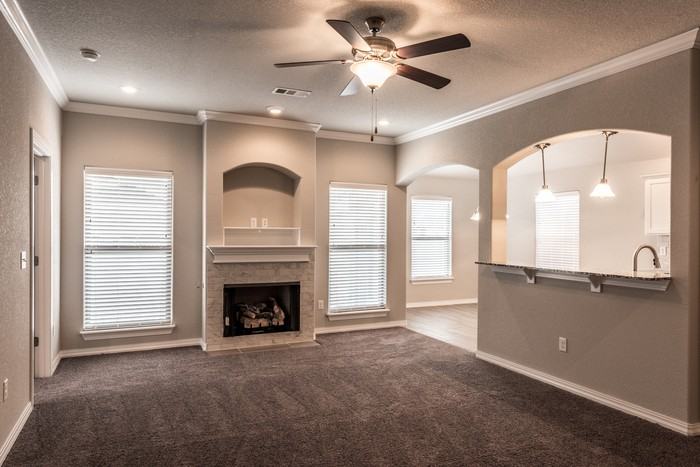 1141 Gardenia St - Photo 3 of 16