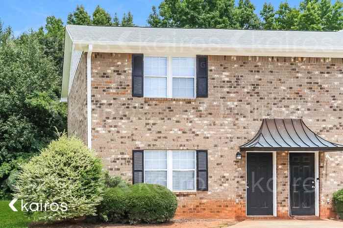 175 Fawn Dr - Photo 2 of 17