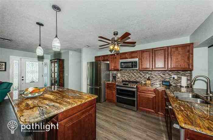 1869 Monica Dr - Photo 3 of 16