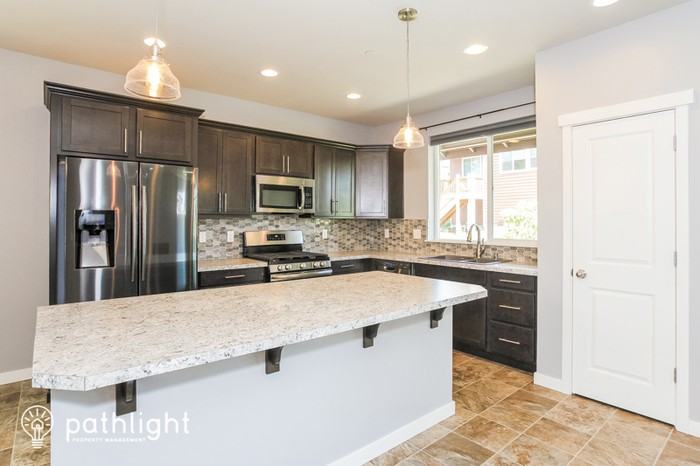 1010 Magnuson Way - Photo 2 of 16