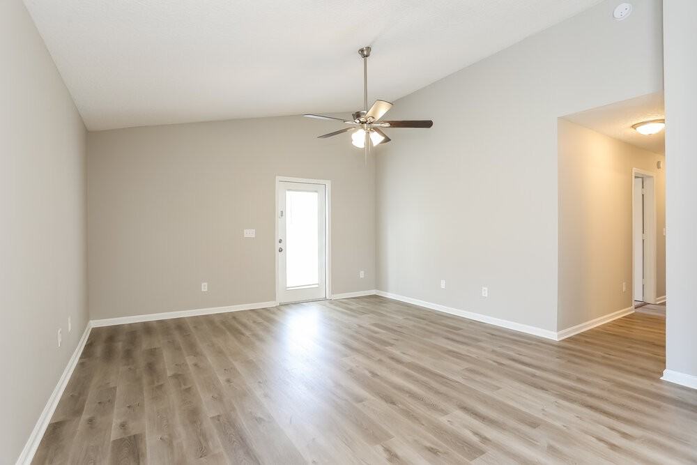 9362 Arbor Glen Ln - Photo 3 of 16