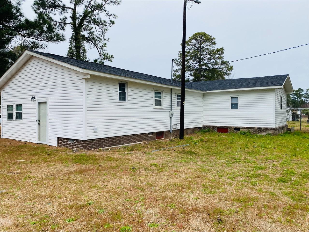 1504 N Rocky Way Dr #1 - Photo 2 of 16