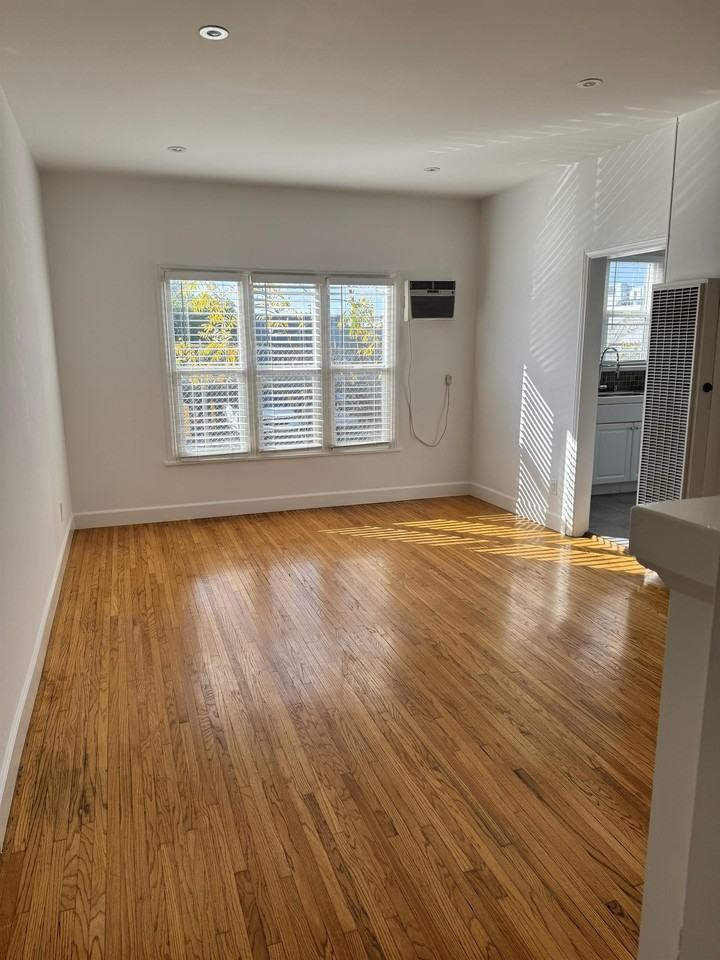 1523 1/2 N Vista St #1523-1-2 - Photo 4 of 21
