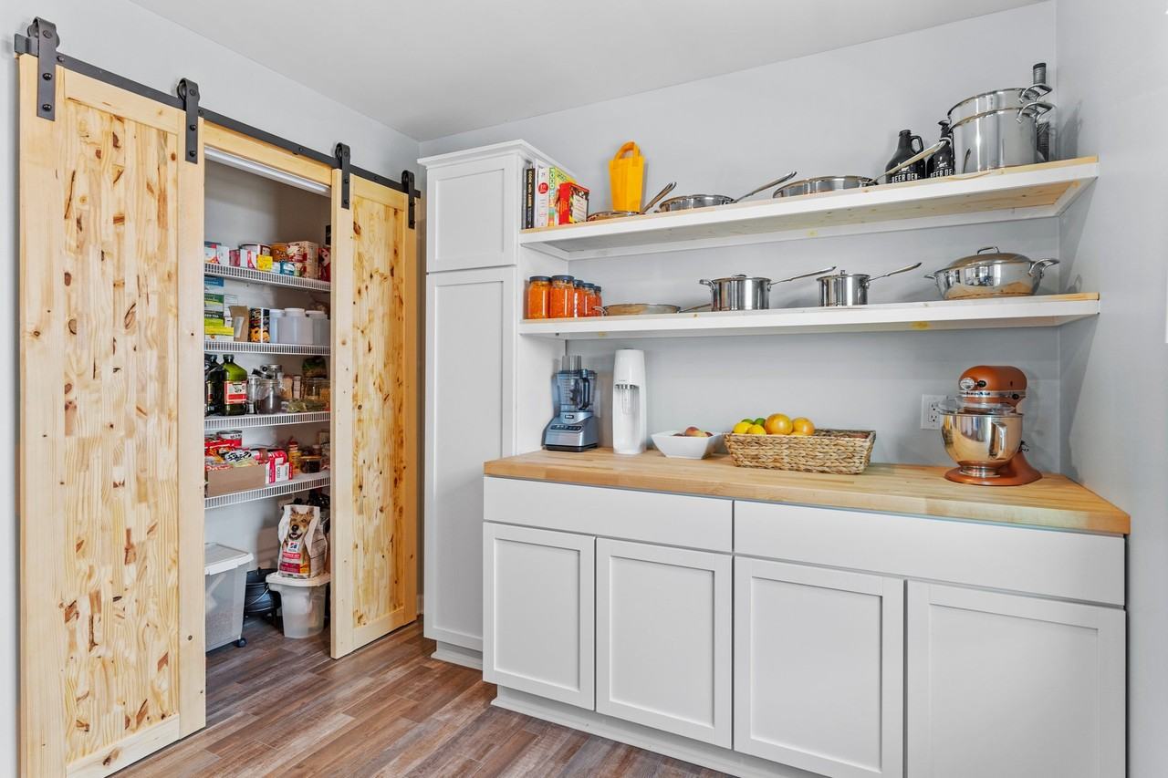 680 Aurora Pl #1 - Photo 6 of 36