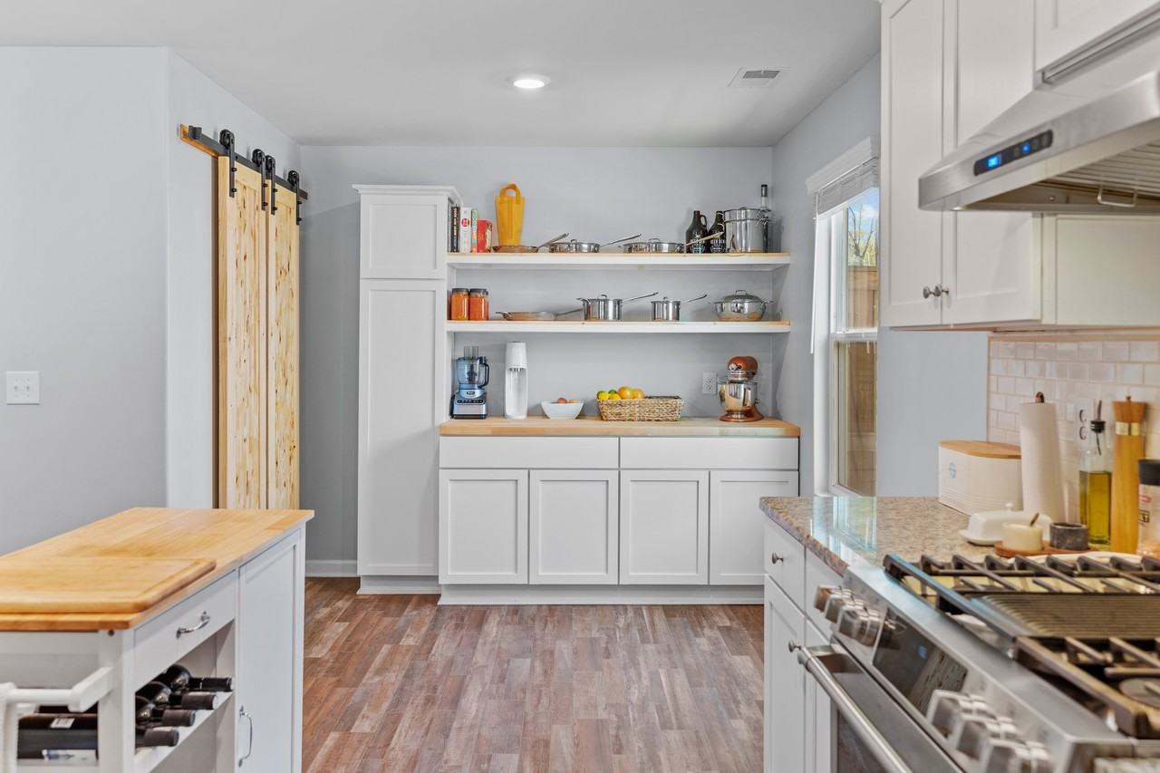 680 Aurora Pl #1 - Photo 7 of 36