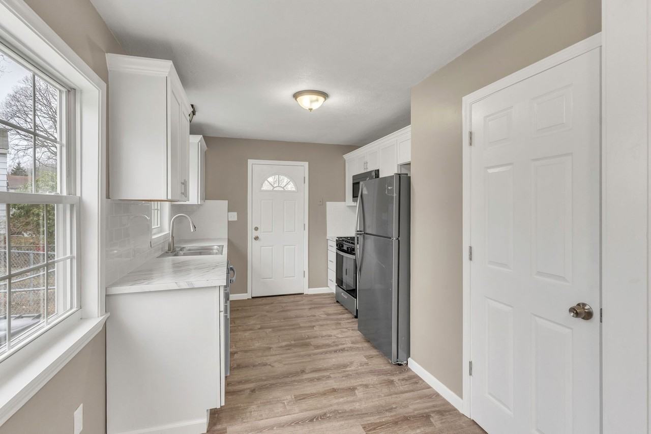 3226 Quentin Dr #1 - Photo 3 of 18