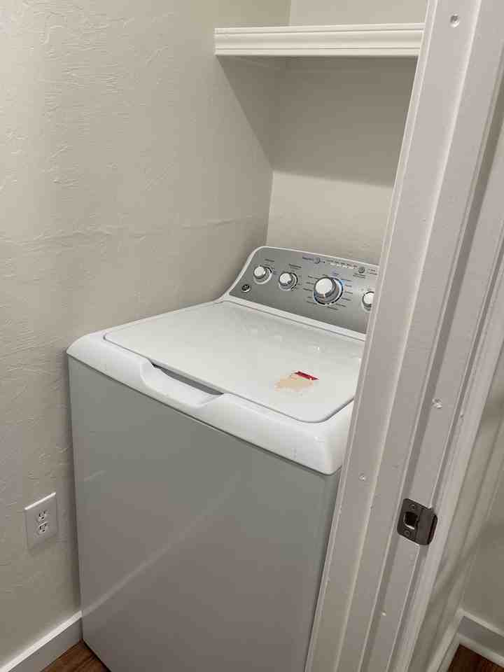 206 S Elm St #1 - Photo 3 of 10