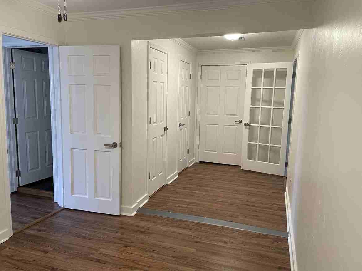 206 S Elm St #1 - Photo 4 of 10