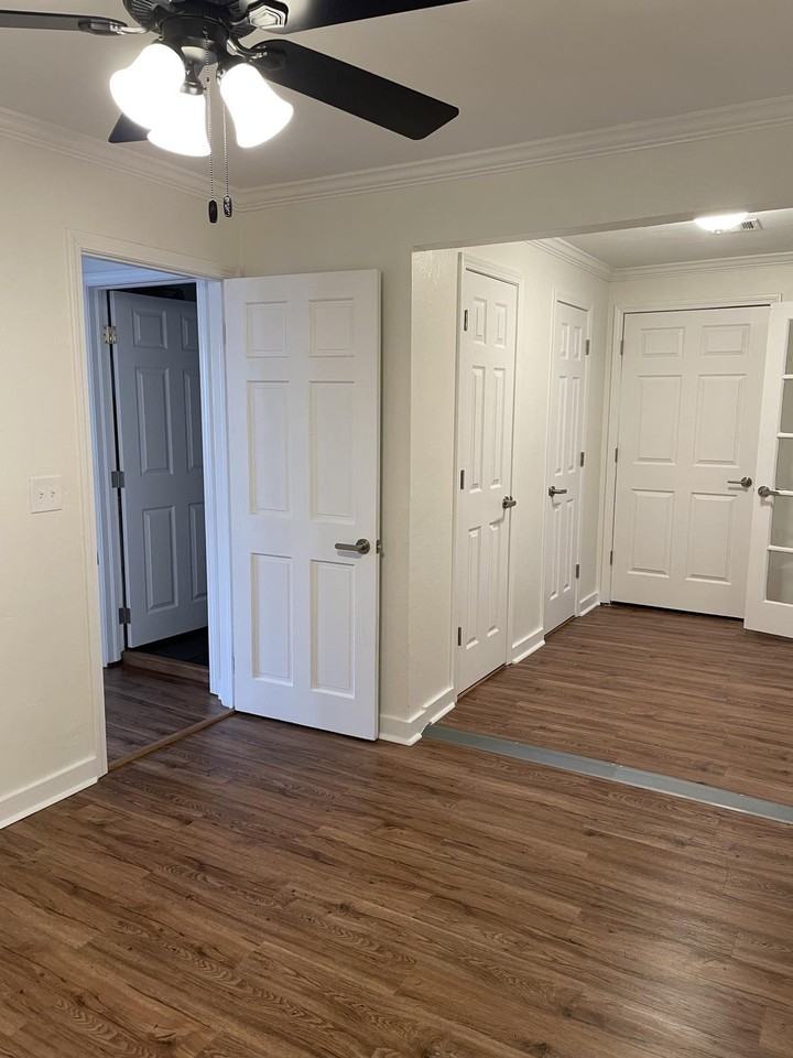 206 S Elm St #1 - Photo 5 of 10