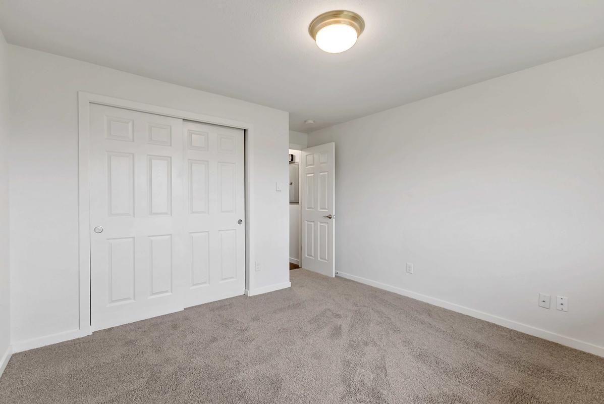 15881 64th St E - Photo 7 of 9