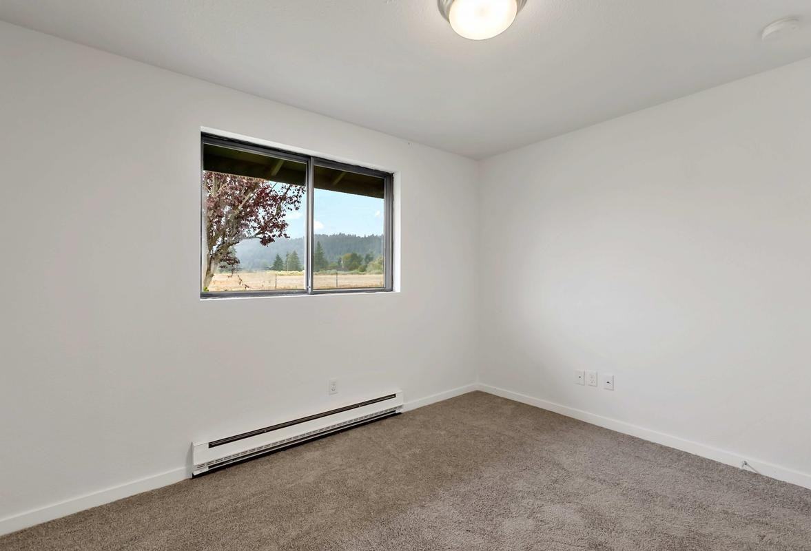 15881 64th St E - Photo 3 of 9