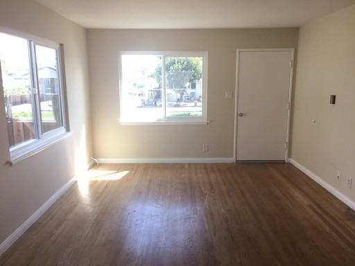 307 Roosevelt Ave - Photo 2 of 5