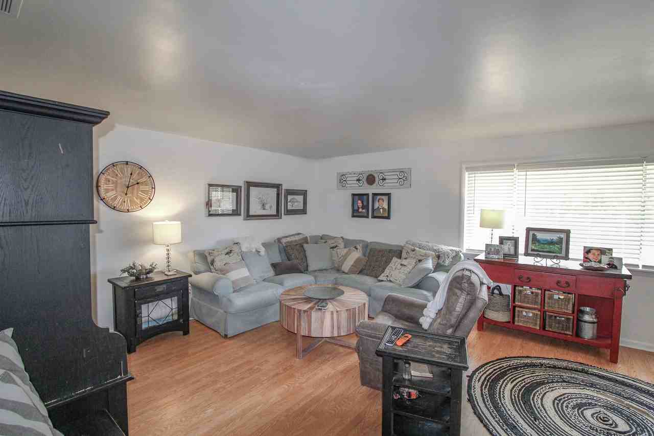 113 N Jackson Rd - Photo 3 of 21
