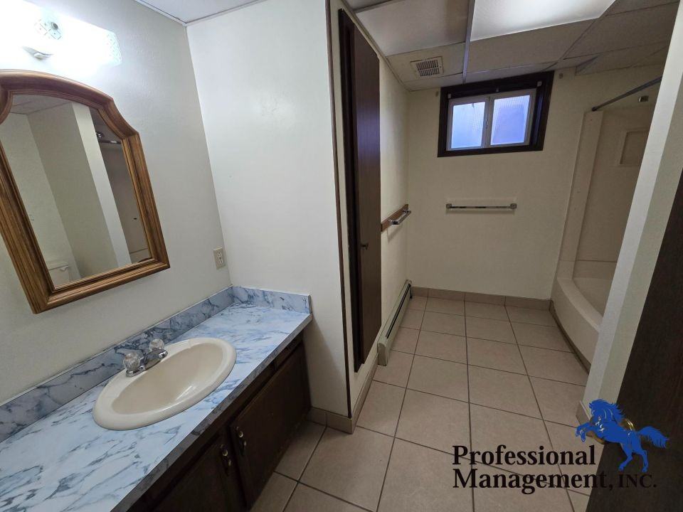 3307 Lynn Ave - Photo 7 of 9