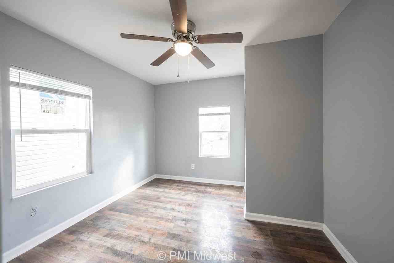 1106 2461 Shelby St St Apt I - Photo 3 of 14