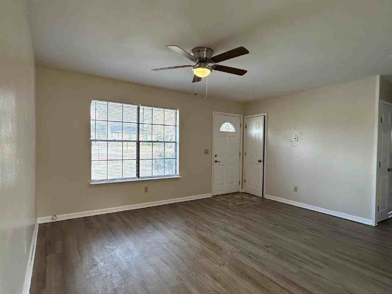 46 El Camino Dr - Photo 2 of 12