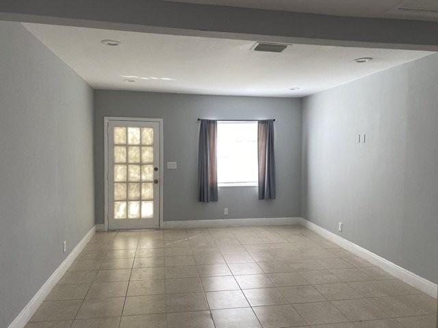 2911 Nw 29th Ter - Photo 7 of 16