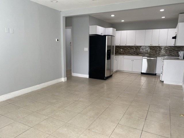 2911 Nw 29th Ter - Photo 2 of 16