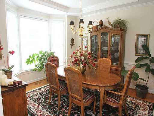 303 Crickentree Dr - Photo 3 of 15