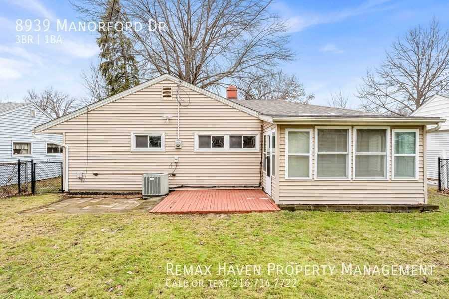 8939 Manorford Dr - Photo 2 of 20