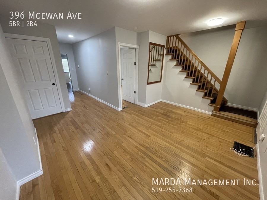 396 Mcewan Ave, Windsor, ON N9B 2E6 5 Bedroom House for 2,299/month