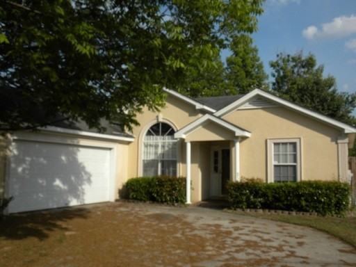 137 Summerfield Cir - Photo 2 of 17