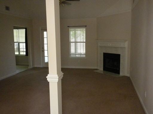 137 Summerfield Cir - Photo 3 of 17