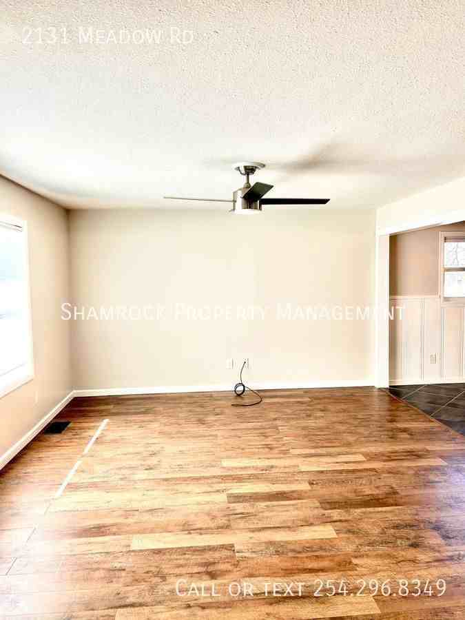 2131 Meadow Rd - Photo 2 of 16