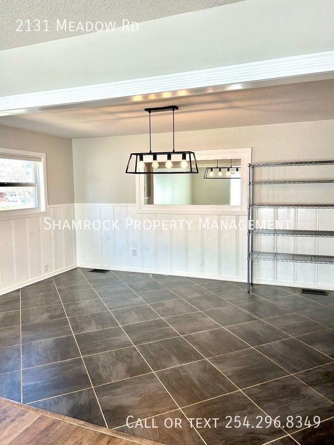 2131 Meadow Rd - Photo 3 of 16