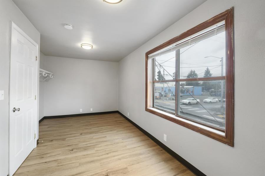 403 1/2 Garfield St S #19 - Photo 7 of 49