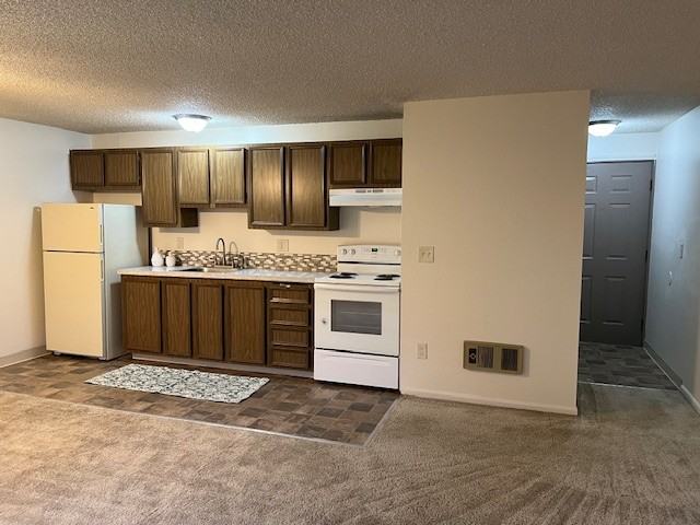 1441 Ne Hogan Pl #1441 - Photo 2 of 13