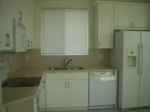 10579 SW Southgate Ct - Photo 2 of 7