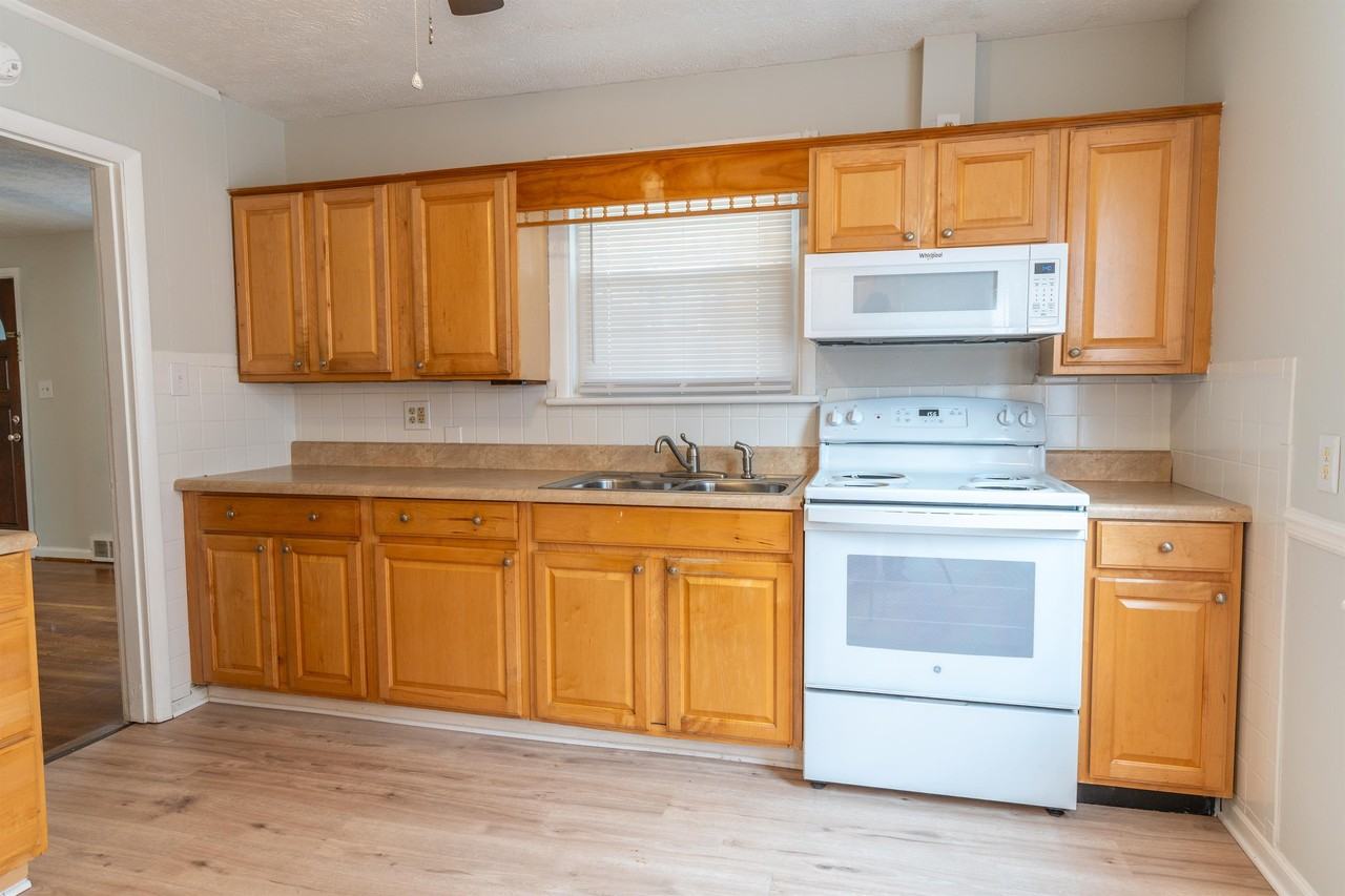 4525 Brooklawn Circle - Photo 2 of 20