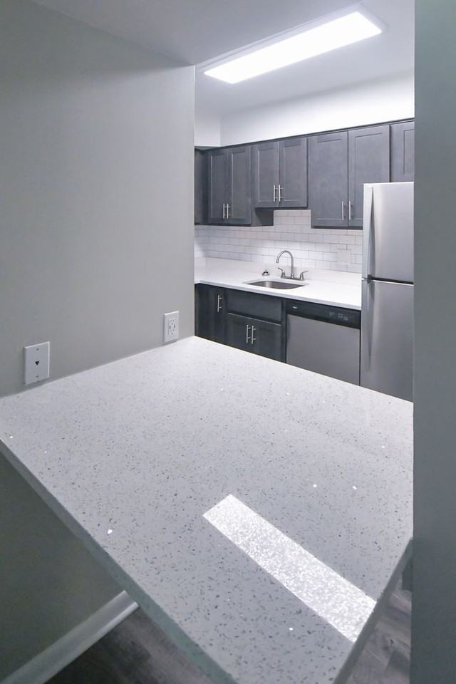 Tivoli Apartments - Photo 6 of 16