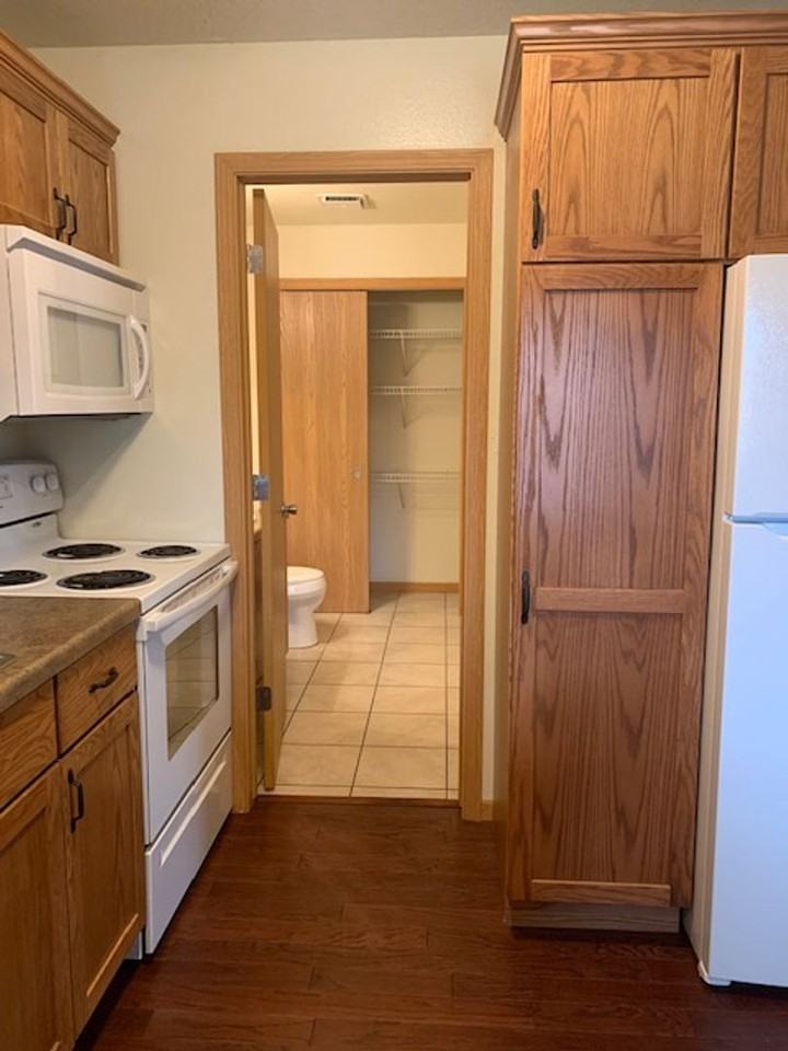 Gould Street Apartments - Photo 6 of 36