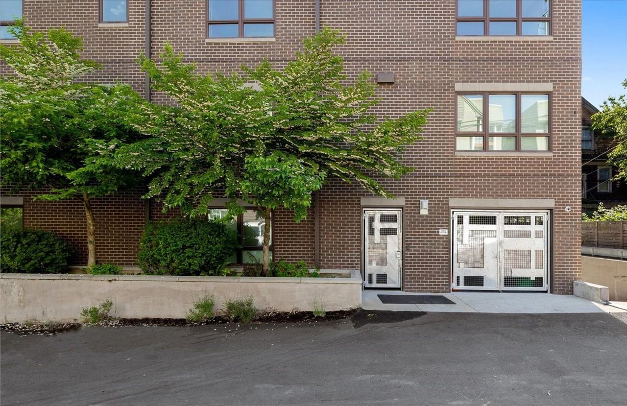 Denny 18 Apartments - Photo 6 of 16