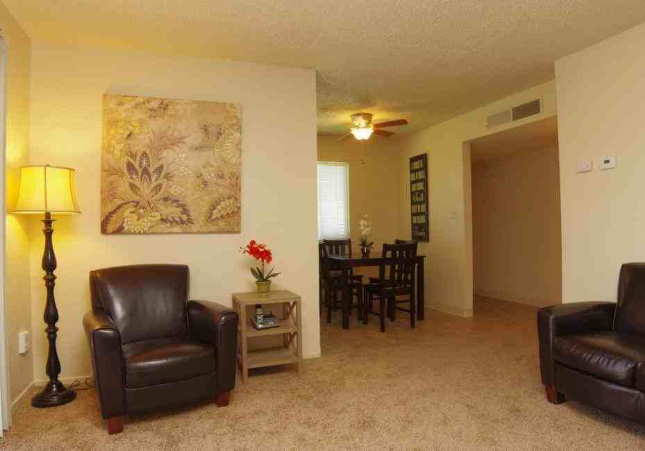 845-Windmere Apartments - Photo 5 of 10