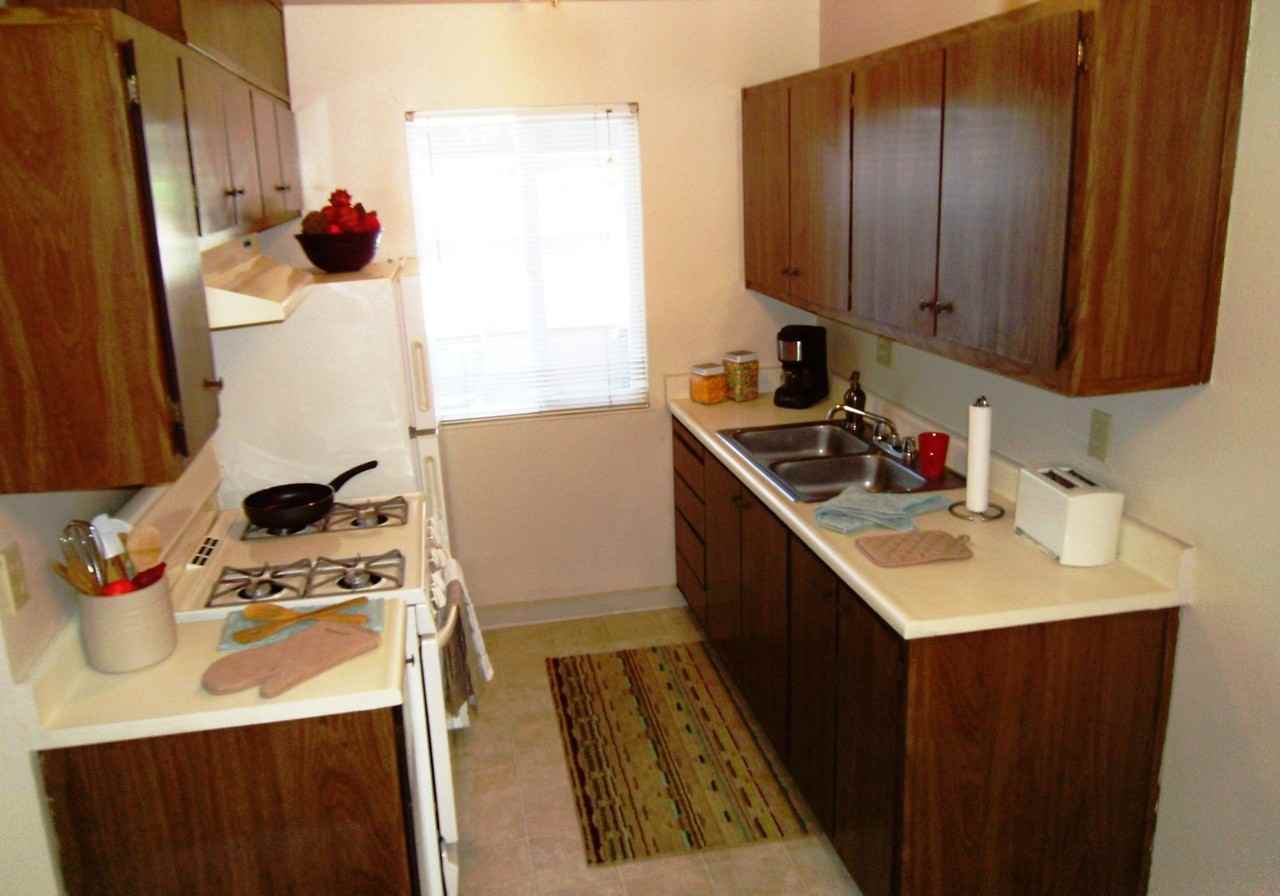 845-Windmere Apartments - Photo 4 of 20