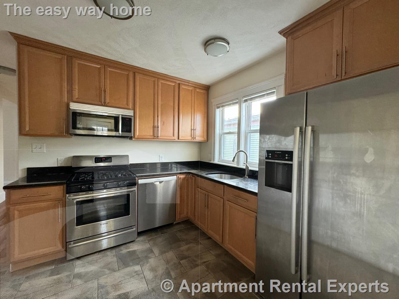 65 Conwell Ave #3
