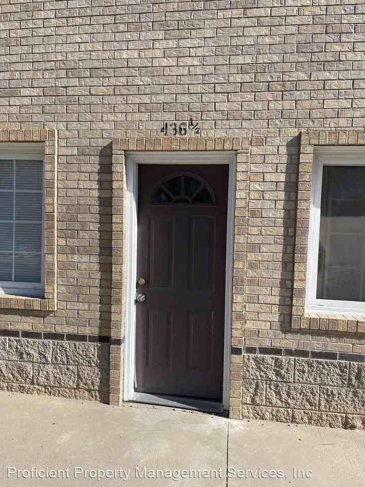 434 - 502 W Main St - Photo 3 of 17