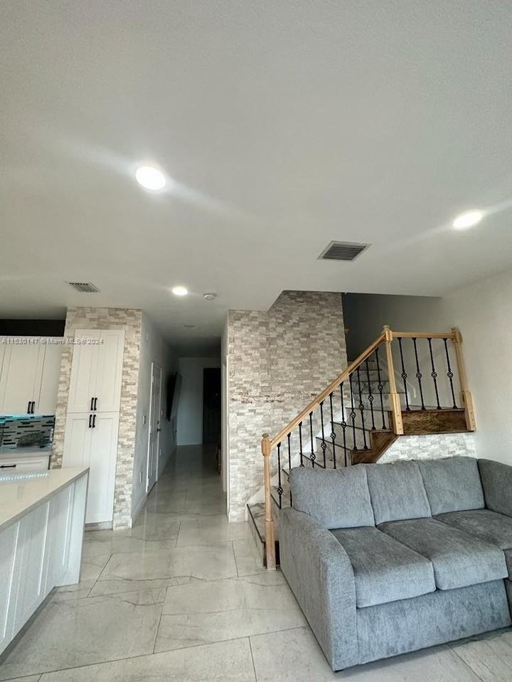23421 Sw 112th Ct #23421 - Photo 3 of 8