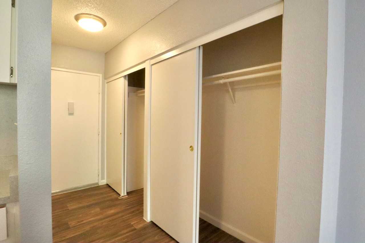 Cambridge Vista - Photo 5 of 19