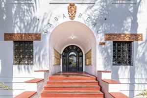 featured image of 1354 N Harper Ave