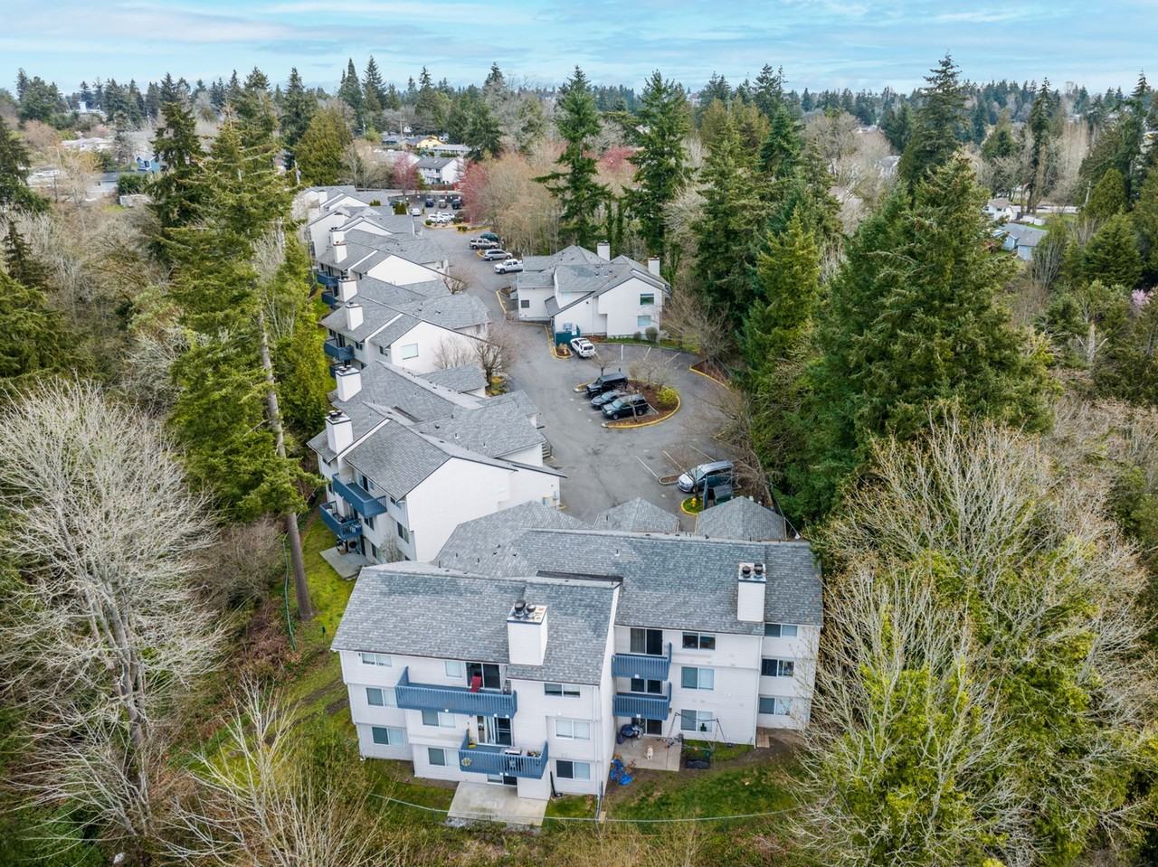 City's Edge Apartments - Photo 3 of 4