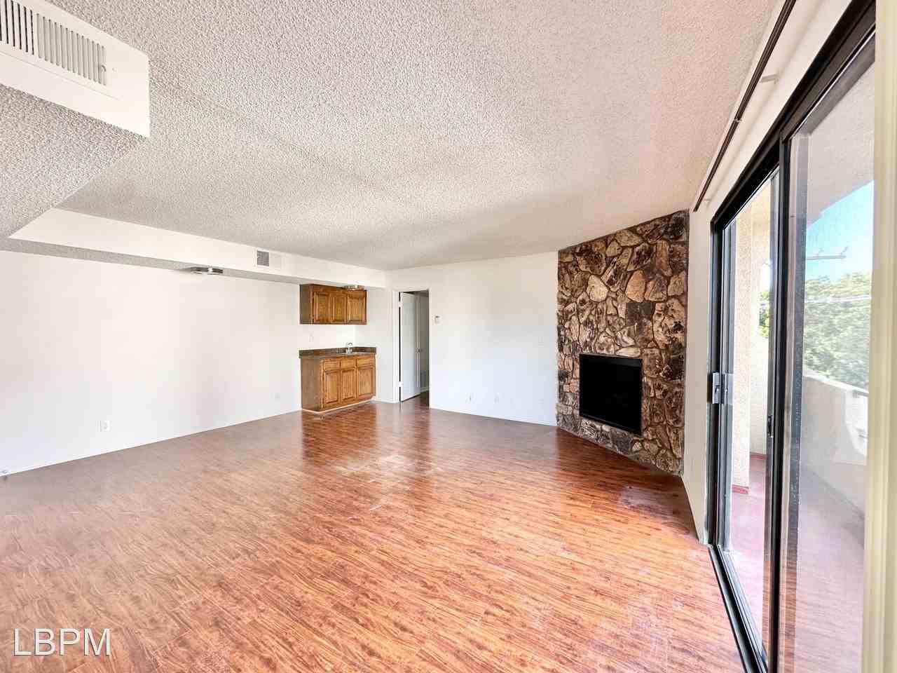 12120 Texas Ave - Photo 3 of 13