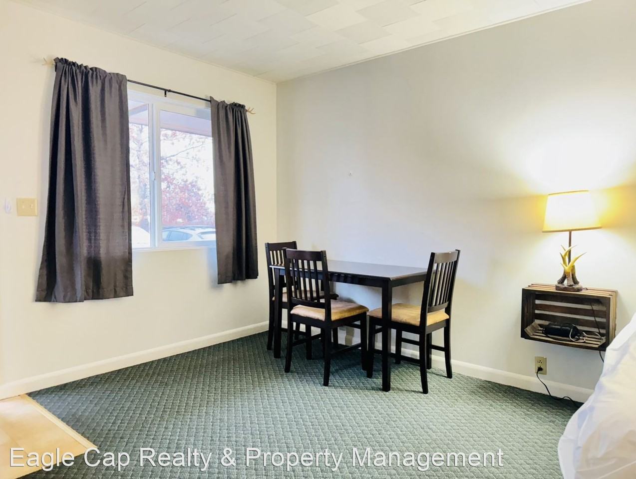 Wrangler's Rest Apartment's - Photo 3 of 8