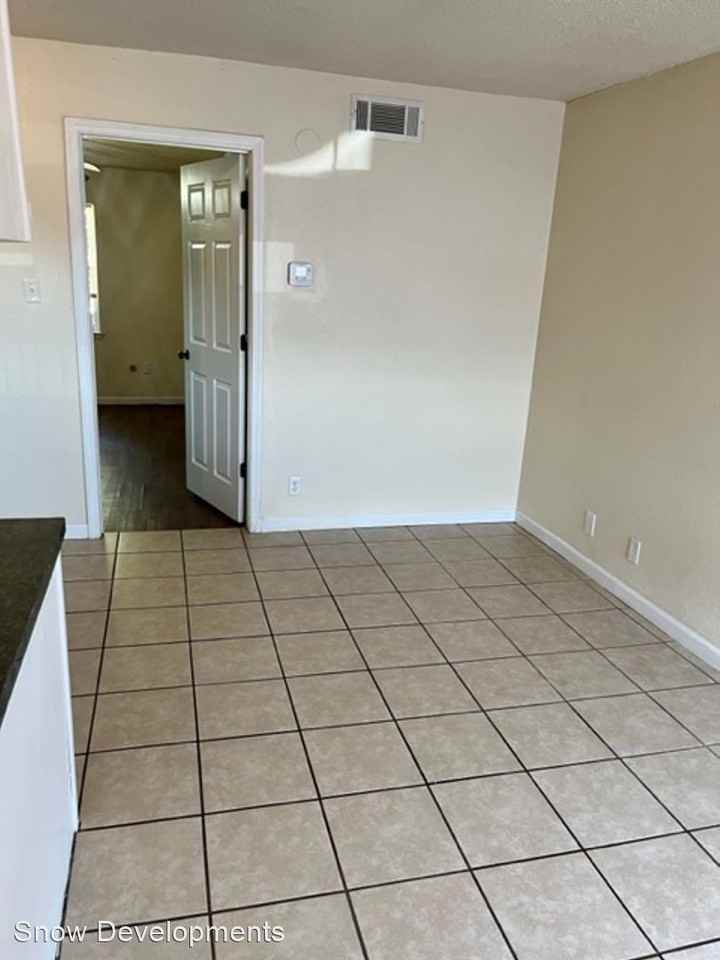 Westlawn - Photo 2 of 9