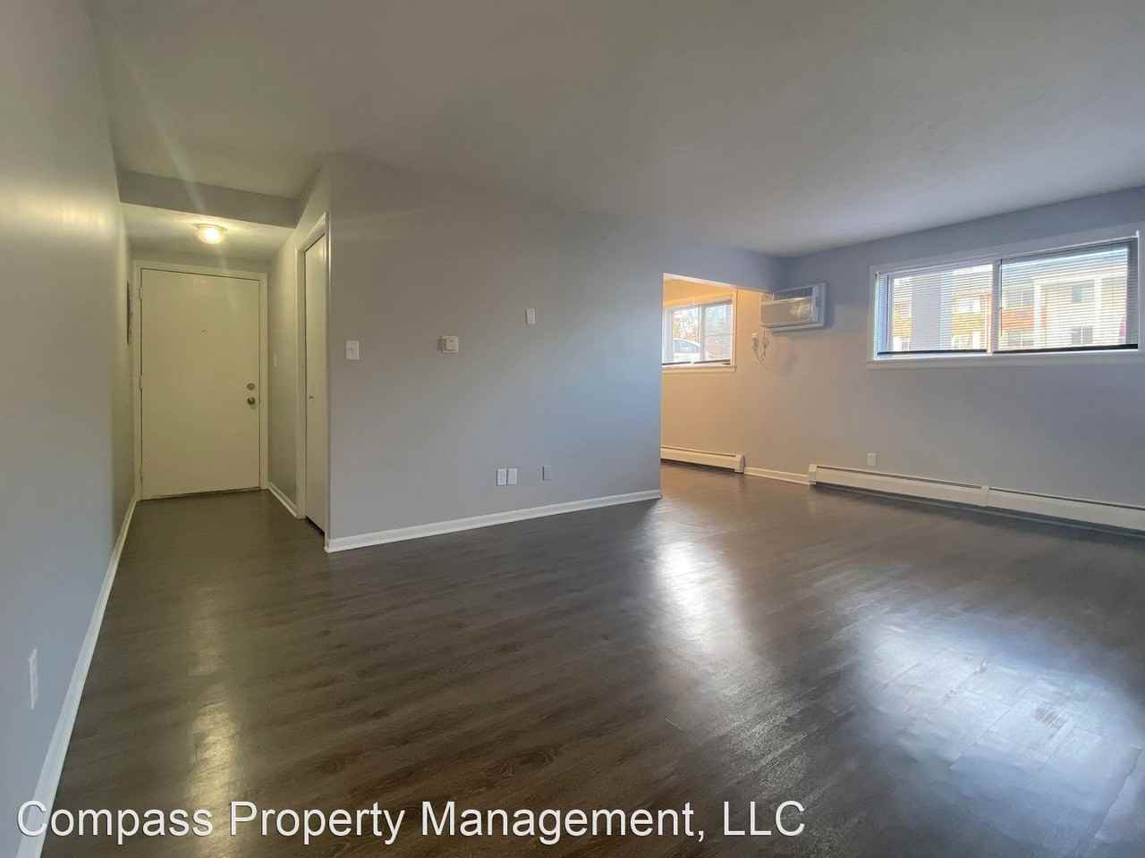 531-533 W 20th St - Photo 2 of 6